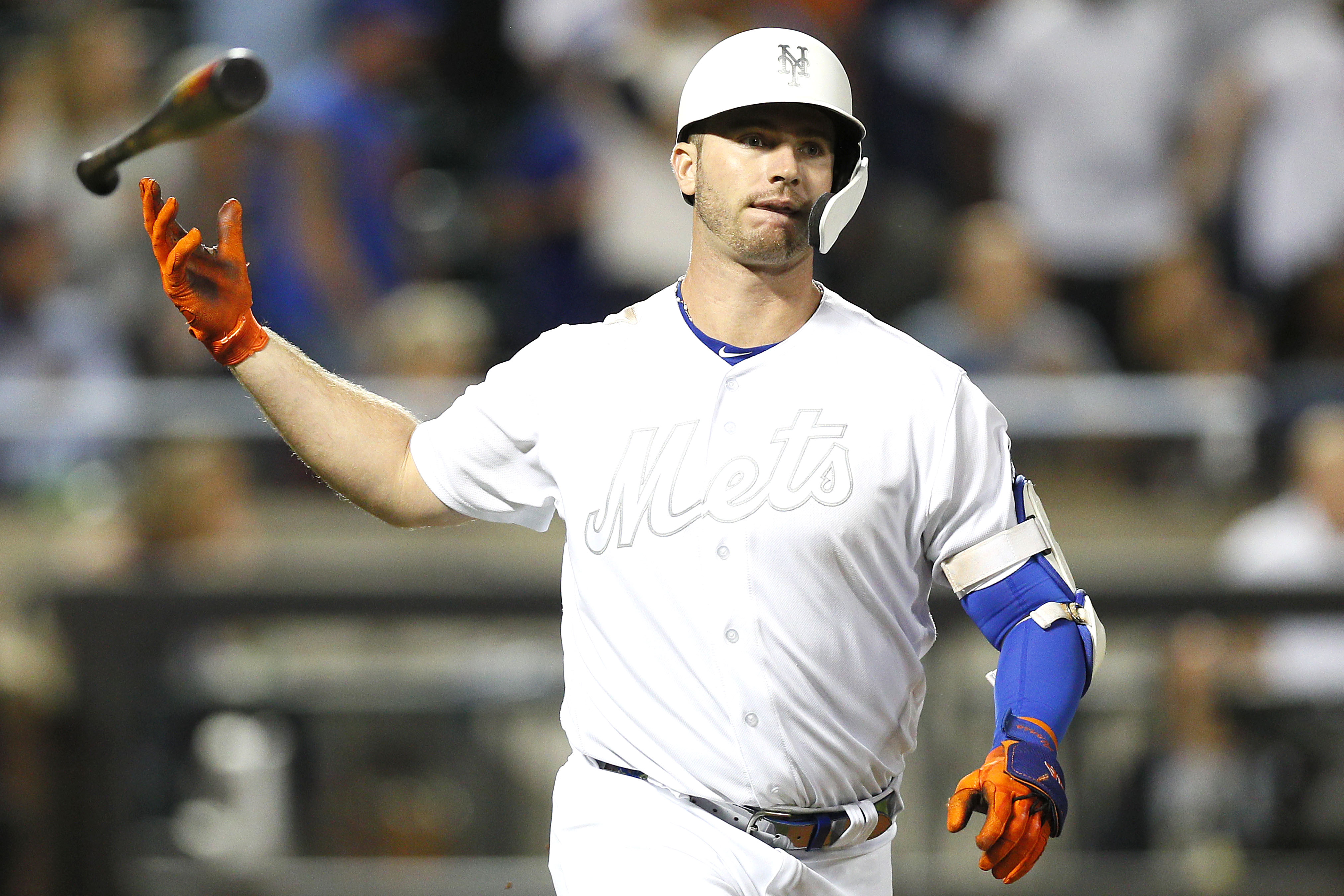 Mets waste Pete Alonso's history-tying blast in ugly loss