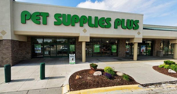 pets supplies plus Pet plus supplies store dog cat treats adopt supports shelter month events redford naturals offer detroit switches sponsors psp franchisedictionarymagazine